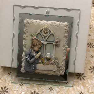 Communion baby, on mirror and glass